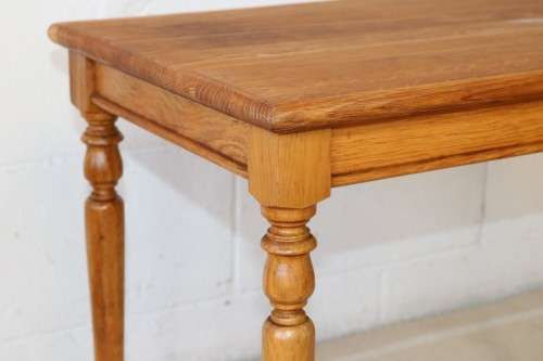 A gorgeous and stylish vintage solid Oak occasional/ side table with Sheraton legs - lovely