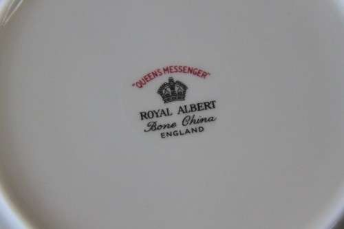 **RS17** An incredible vintage"Royal Albert fine bone china Queen's Messenger pattern trio bid/ trio
