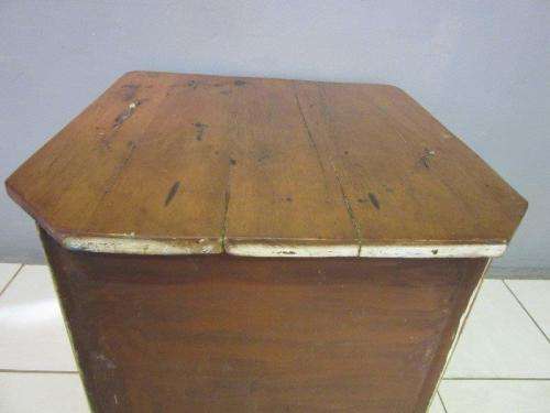 A charming Oak storage cabinet w/ two doors and ample shelf space - great bedroom storage - RS17Sale