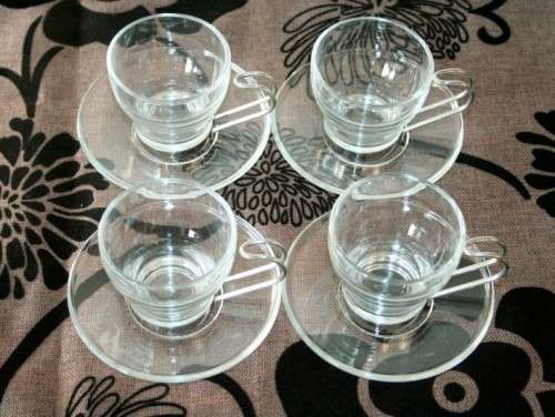 Four stunning original Italian made Vitrosax demitasse/ espresso coffee cups in great condition