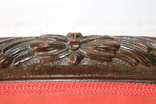 A fantastic antique Edwardian "duet parlour settee" couch w magnificent carved detailing - stunning!