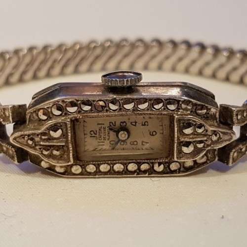 Awesome antique Swiss made Capital DeLuxe ladies 15 Jewell Art Deco wrist watch w/ Marcasite stones