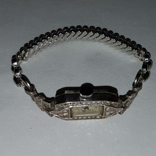 Awesome antique Swiss made Capital DeLuxe ladies 15 Jewell Art Deco wrist watch w/ Marcasite stones