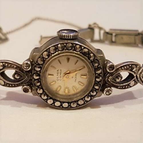 A fabulous vintage Swiss made Olma 17-Jewel Incabloc Art Deco wrist watch w/ Marcasite stones
