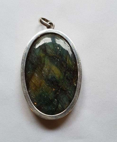 A spectacular LARGE "Labradorite" and sterling silver pendant in beautiful condition = Wow!!!