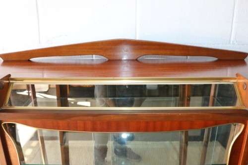 An amazing vintage c1970's Retro display cabinet with double glass sliding doors & glass shelves