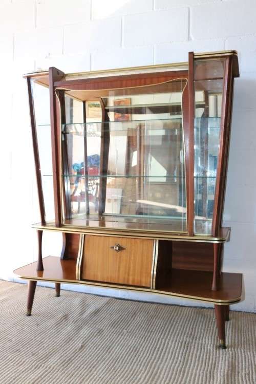An amazing vintage c1970's Retro display cabinet with double glass sliding doors & glass shelves