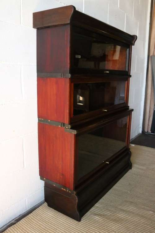 A superb antique "Globe Wernicke" Mahogany 3-section stacking bookcase w glass doors - high quality!