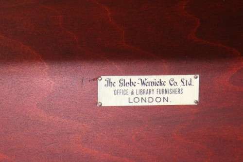 A superb antique "Globe Wernicke" Mahogany 3-section stacking bookcase w glass doors - high quality!
