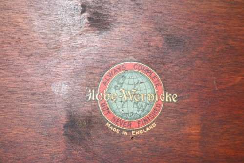 A superb antique "Globe Wernicke" Mahogany 3-section stacking bookcase w glass doors - high quality!