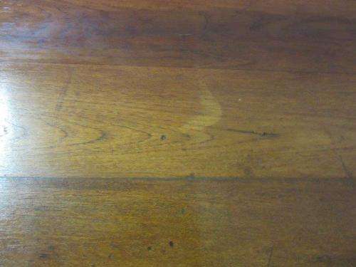A gorgeous and stylish Oak occasional table - perfect dining table in smaller areas!