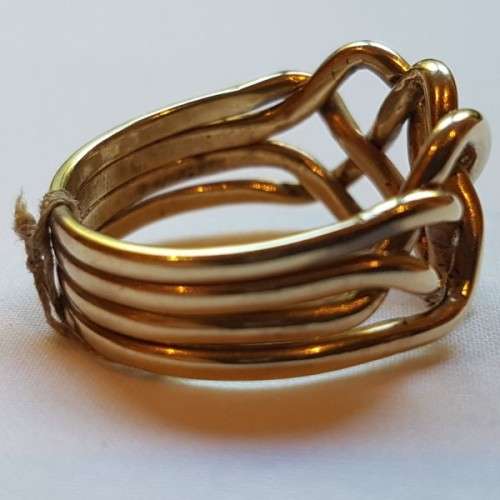 An incredible 14ct yellow gold ladies 4-band "puzzle" ring in its presentation box = stunning!!!