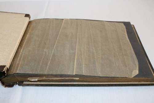 **RS17** A stunning Oriental black picture/ photo album with beautiful traditional art on the front