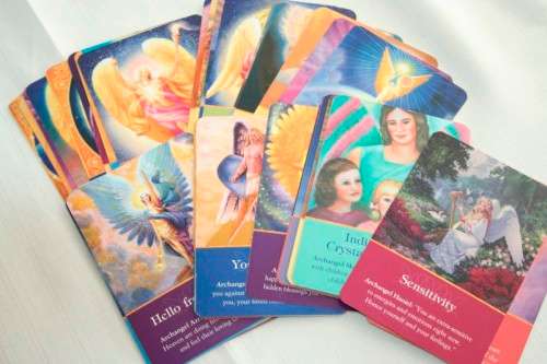 Doreen Virtue's "Archangel" boxed Oracle Cards - A 45 card deck and guidebook - RS17Sale