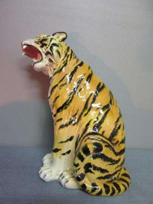 A lovely large Italian vintage (c.1970) ornamental ceramic display figurine of a growling tiger