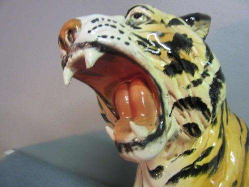 A lovely large Italian vintage (c.1970) ornamental ceramic display figurine of a growling tiger