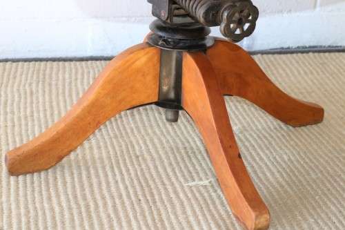 Superb antique English oak swivel "Firehouse" captains chair in very good condition - stunning!