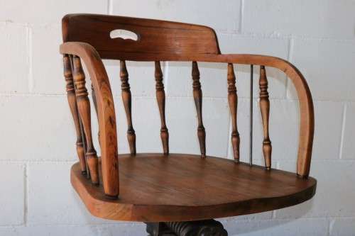 Superb antique English oak swivel "Firehouse" captains chair in very good condition - stunning!