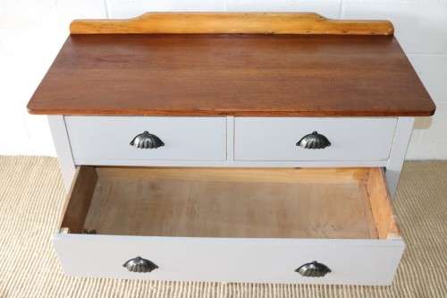 A charming vintage Oak wash stand with a two-tone design & three spacious drawers - lovely!