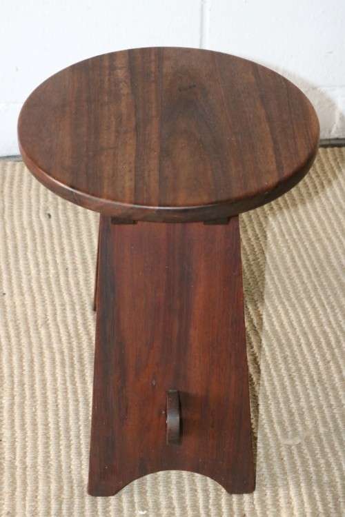 An awesome and solidly made Solid Oak foot stool in excellent condition - very sturdy