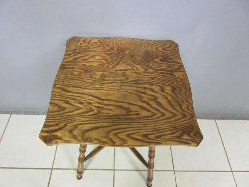 A stunning Ashwood display/ occasional table in great condition - perfect lamp table! - RS17Sale