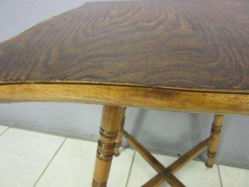 A stunning Ashwood display/ occasional table in great condition - perfect lamp table! - RS17Sale