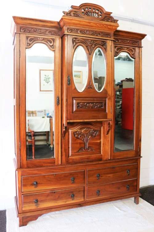 **RS17_Clearance** Victorian hand carved Art Nouveau (c1890) large walnut "Armoire" wardrobe