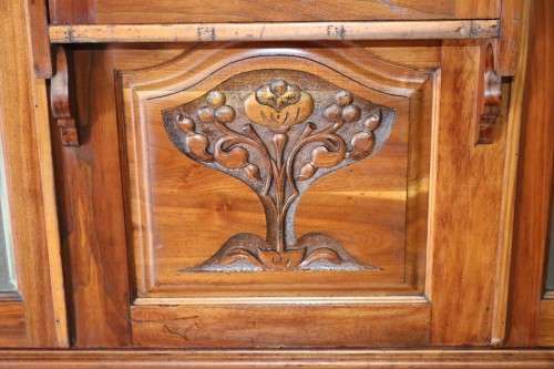 **RS17_Clearance** Victorian hand carved Art Nouveau (c1890) large walnut "Armoire" wardrobe