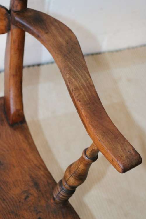 A charming vintage solid carved Oak "Cottage Style" occasional/ dining carver chair - RS17Sale