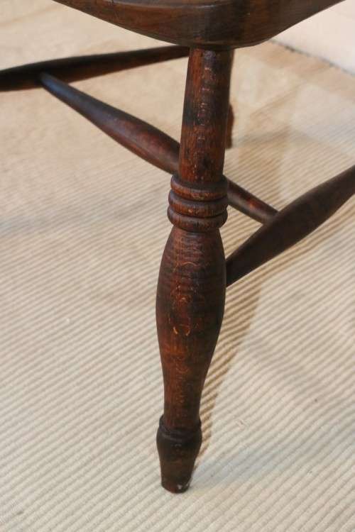 A charming vintage solid carved Oak "Cottage Style" occasional/ dining carver chair - RS17Sale