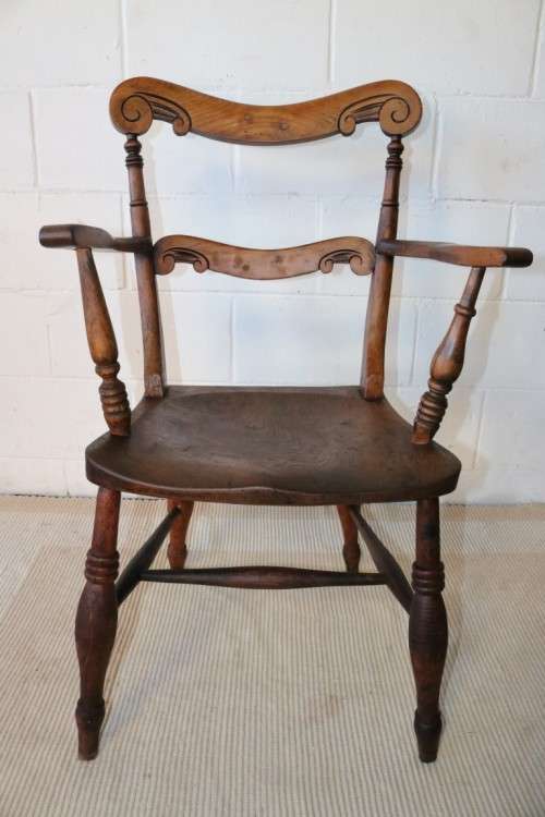 A charming vintage solid carved Oak "Cottage Style" occasional/ dining carver chair - RS17Sale