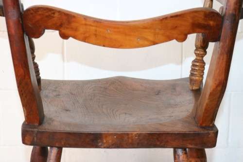 A charming vintage solid carved Oak "Cottage Style" occasional/ dining carver chair - RS17Sale