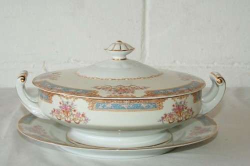 A spectacular Japanese made 8-setting "Royal Ceramic" (Noritake) porcelain dinner service = WOW!!!