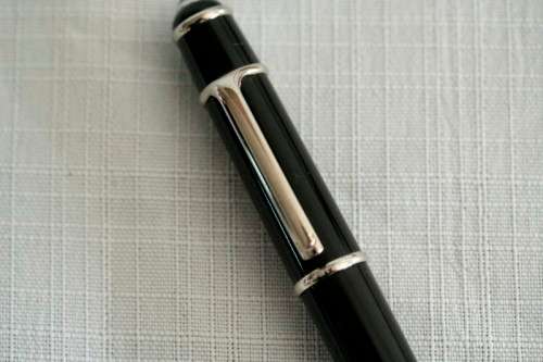 An superb original "Diabolo de Cartier" fountain pen in its presentation box with the certificate