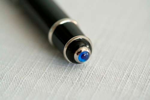 An superb original "Diabolo de Cartier" fountain pen in its presentation box with the certificate