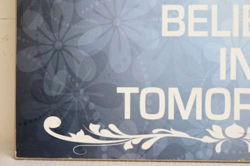 **RS17** An awesome inspirational wall hanging sign with a string on the back in good condition