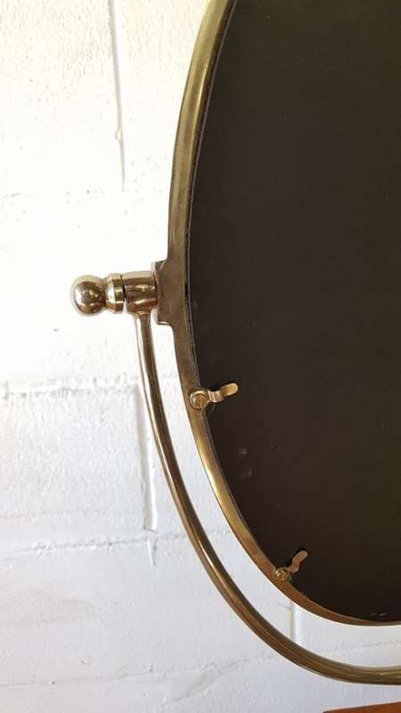 An exquisite vintage Edwardian-style table vanity mirror with a wide base in great condition - RS17M