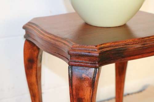 A gorgeous and stylish vintage teak occasional/ side table with Queen Anne legs - perfect for a lamp