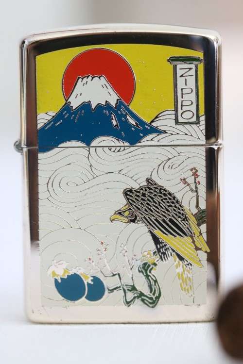 An incredible c1995 original Zippo limited edition Mt Fuji UNUSED chrome lighter - stunning!