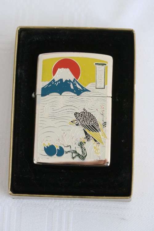 An incredible c1995 original Zippo limited edition Mt Fuji UNUSED chrome lighter - stunning!