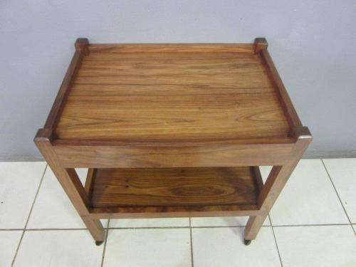 A lovely vintage teak drinks/ tea trolley on castors in good condition - great for afternoon tea!