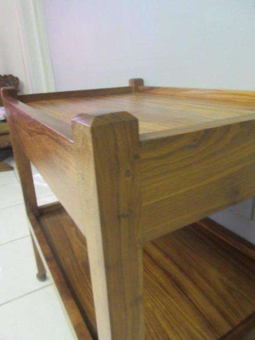 A lovely vintage teak drinks/ tea trolley on castors in good condition - great for afternoon tea!
