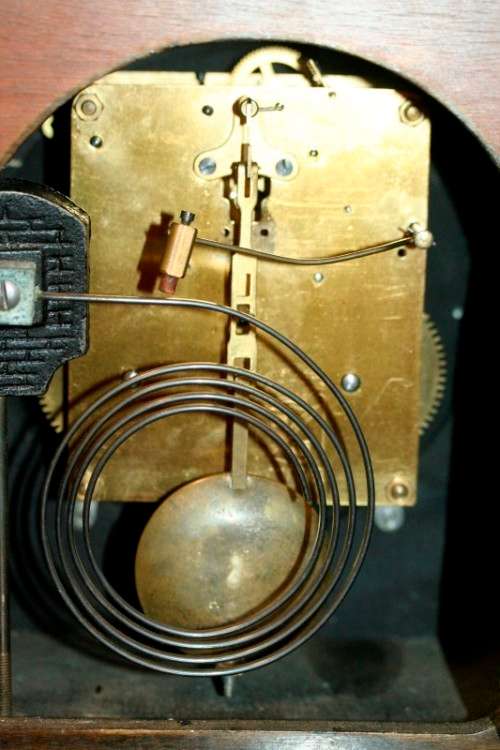 An amazing vintage Art Deco British made "British Clock Coronet" mechanical mantel clock - RS17CL