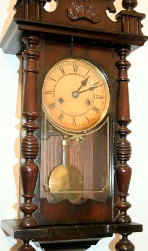**RS17** A vintage mechanical wall clock with a spiral gong in complete working condition - RS17CL