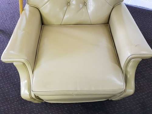 A beautiful 1970's retro recliner chair, fantastic in a sun room, patio, porch - very stylish!!