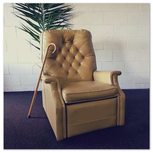 A beautiful 1970's retro recliner chair, fantastic in a sun room, patio, porch - very stylish!!