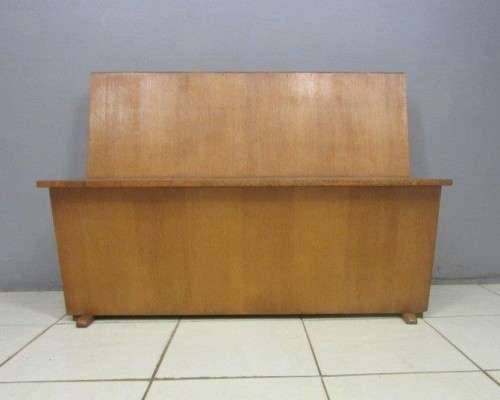 **RS17** A very practical breakfast nook bench w/ loads of storage space under the seat - RS17Sale