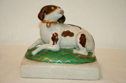A wonderful vintage porcelain "laying dog" figurine by "Wong Lee" - original Chinese porcelain