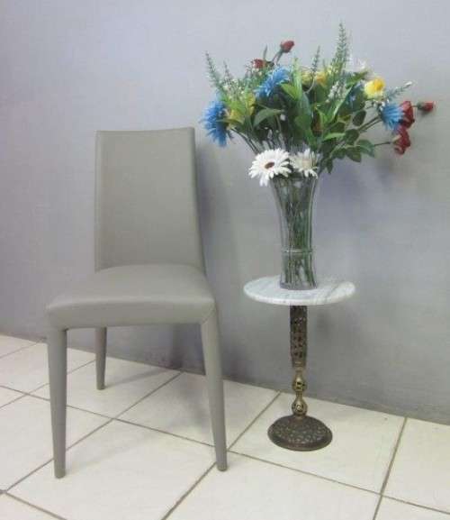 A beautifully upholstered Italian designed original "Calligaris" Anais light grey occasional chair