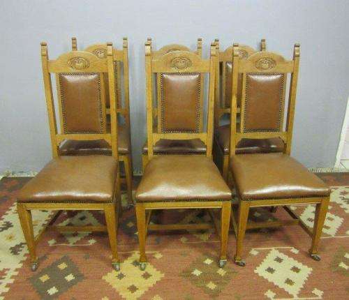 Amazing vintage Oak dining room suite w/ an extendable table & 6 carved chairs on castors - RS17Sale